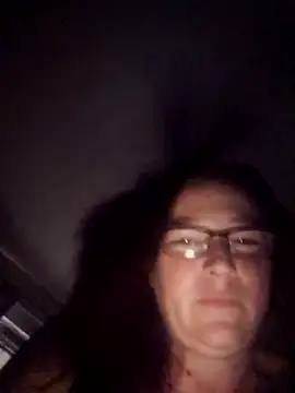 Snapshot of angelbaby1998 chatting on November 17, 11:21 pm angelbaby1998 online show from November 17, 11:21 pm