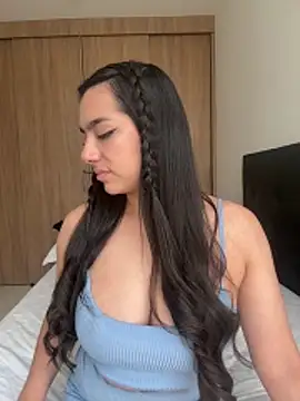 Nicollemays online show from April 18, 3:27 pm