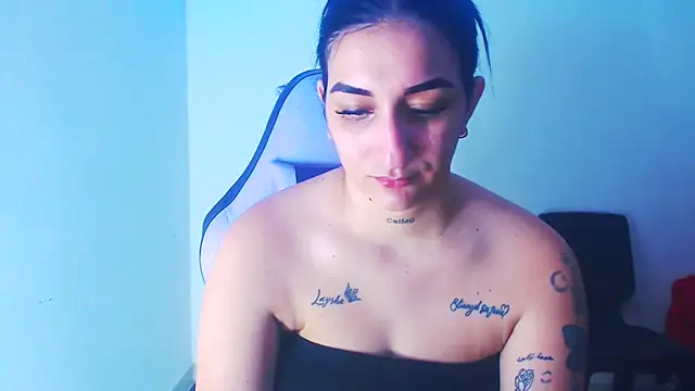 liz dirty online show from April 4, 10:51 pm