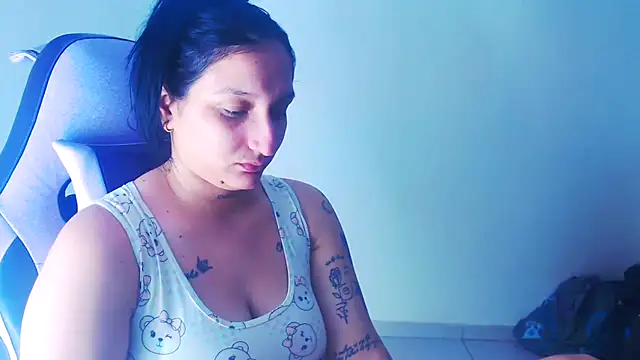 Snapshot of liz_dirty chatting on May 15, 10:39 pm liz dirty online show from May 15, 10:39 pm