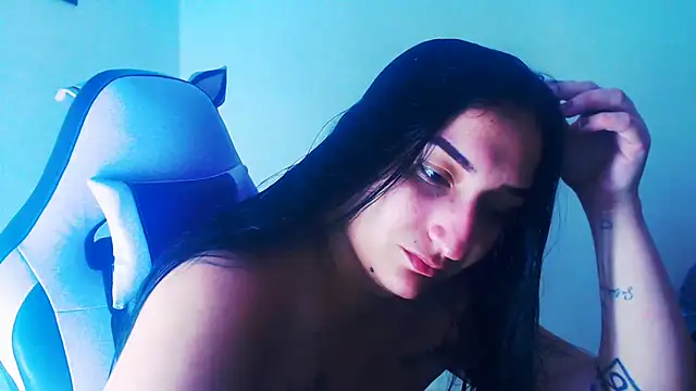 Snapshot of liz_dirty chatting on May 19, 10:38 pm liz dirty online show from May 19, 10:38 pm