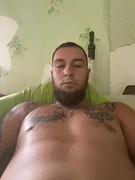 Snapshot of shy-boy-1999 chatting on July 14, 11:49 am shy-boy-1999 online show from July 14, 11:49 am
