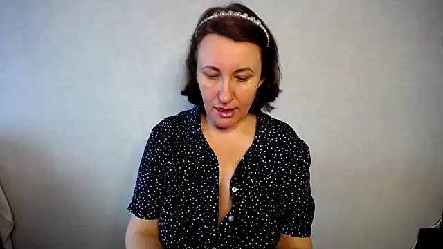 DonnaMagdalena online show from March 29, 1:22 pm