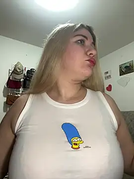 Snapshot of Celestedubois chatting on May 16, 12:29 am Celestedubois online show from May 16, 12:29 am