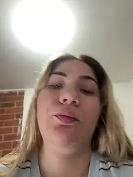Snapshot of Celestedubois chatting on July 5, 12:17 am Celestedubois online show from July 5, 12:17 am