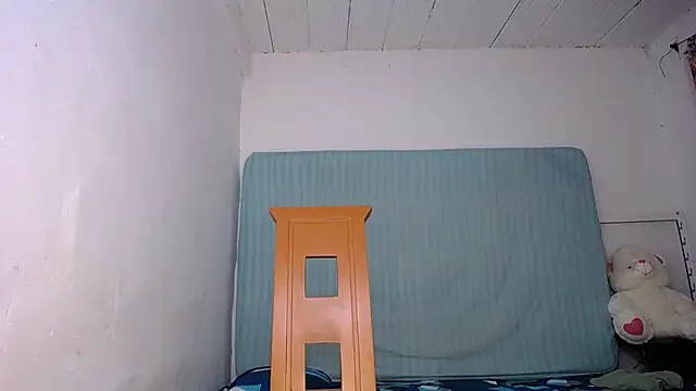 yselahot online show from November 14, 8:40 pm