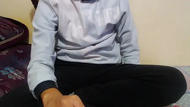 Snapshot of Alexdelarge323 chatting on January 11, 7:49 pm Alexdelarge323 online show from January 11, 7:49 pm