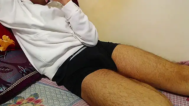 Snapshot of Alexdelarge323 chatting on January 15, 4:32 pm Alexdelarge323 online show from January 15, 4:32 pm