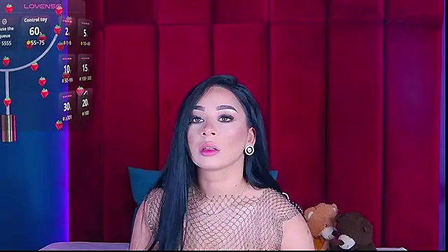 Snapshot of MadyLuxxx chatting on May 2, 6:57 pm MadyLuxxx online show from May 2, 6:57 pm