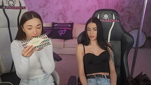 Jasmine Flow online show from April 17, 7:33 am