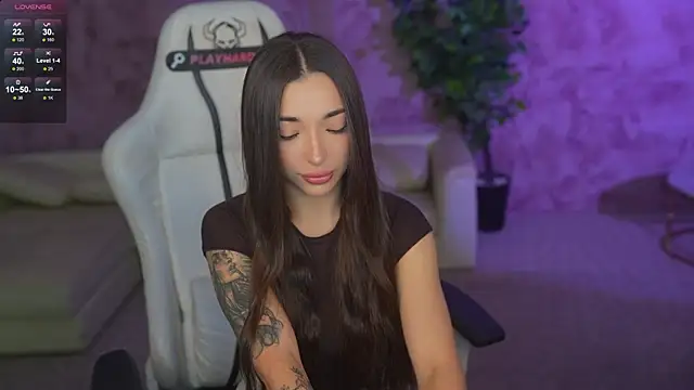 Snapshot of Jasmine_Flow chatting on June 18, 7:41 am Jasmine Flow online show from June 18, 7:41 am