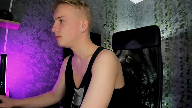 AlexxSweet online show from October 25, 6:54 am