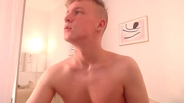 Snapshot of AlexxSweet chatting on May 9, 6:51 am AlexxSweet online show from May 9, 6:51 am