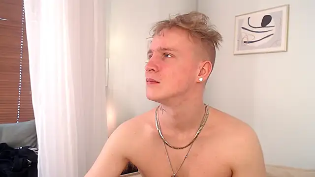 Snapshot of AlexxSweet chatting on May 10, 6:07 am AlexxSweet online show from May 10, 6:07 am