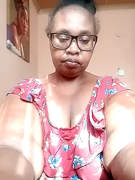 ZOQULUx online show from March 3, 1:50 pm