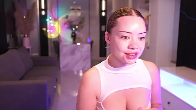 VixenMia online show from February 12, 3:34 am