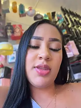 Snapshot of Luisa_Fernandaa chatting on July 14, 8:47 pm Luisa Fernandaa online show from July 14, 8:47 pm