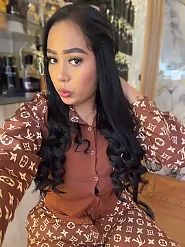 Snapshot of Luisa_Fernandaa chatting on July 23, 10:19 pm Luisa Fernandaa online show from July 23, 10:19 pm
