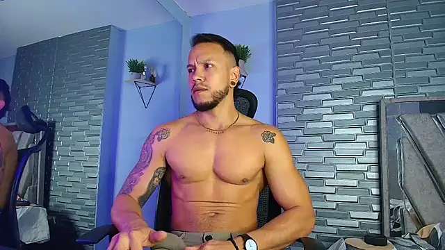 ARON TAYLER01 online show from February 7, 10:30 am