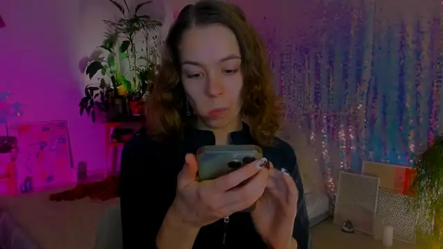 poli   online show from December 20, 9:17 pm