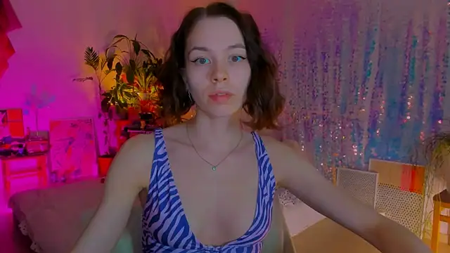 poli   online show from March 6, 9:09 pm