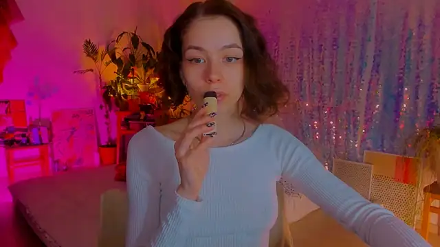 poli   online show from March 13, 8:43 pm