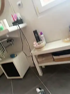 Snapshot of Cozqhh chatting on February 3, 2:11 pm Cozqhh online show from February 3, 2:11 pm