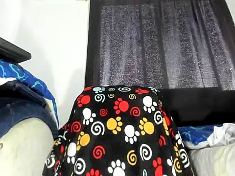 Snapshot of hathor01_ chatting on July 8, 12:42 pm hathor01 online show from July 8, 12:42 pm