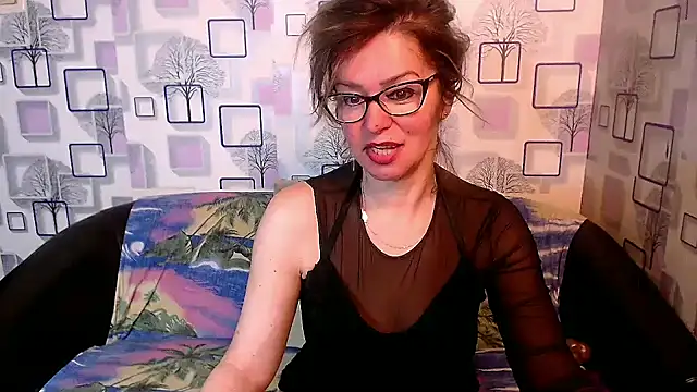 Snapshot of milfsexy chatting on March 2, 12:01 pm milfsexy online show from March 2, 12:01 pm