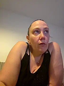 Wisie Cutie online show from February 24, 6:50 pm