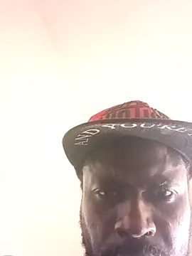 A KiNg N HiZ QuEeN online show from March 26, 7:52 pm