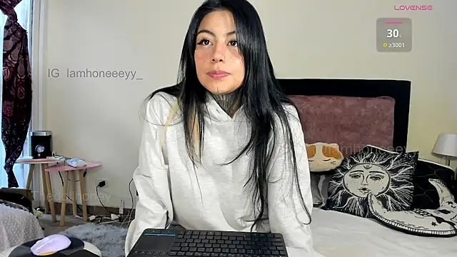 Thedollhoney online show from April 1, 4:37 pm