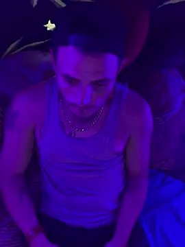 Snapshot of bugboy chatting on March 7, 11:35 pm bugboy online show from March 7, 11:35 pm