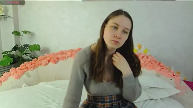 MollyBrams online show from April 13, 4:29 am