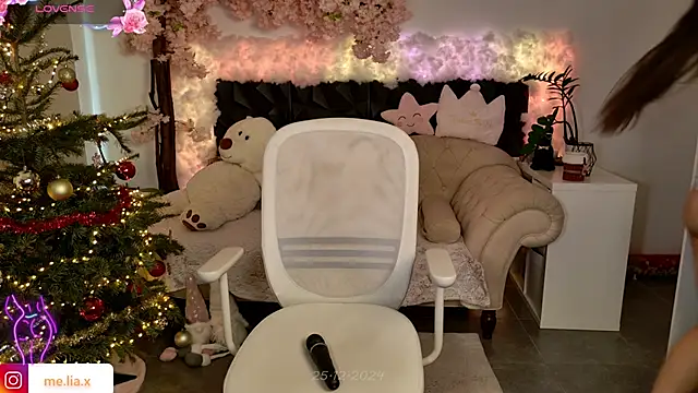 Snapshot of Meliazz chatting on December 25, 7:57 am Meliazz online show from December 25, 7:57 am