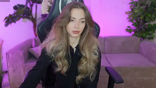 Snapshot of Kisasolo chatting on March 16, 7:38 pm Kisasolo online show from March 16, 7:38 pm