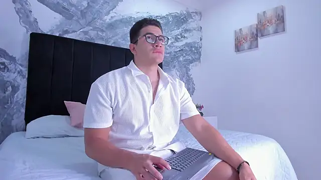 Snapshot of JeffDaltton chatting on February 27, 8:20 pm JeffDaltton online show from February 27, 8:20 pm