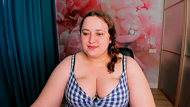 Snapshot of GwenHoward chatting on March 1, 1:18 pm GwenHoward online show from March 1, 1:18 pm