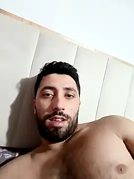 Snapshot of Rakiyy34 chatting on February 1, 2:13 pm Rakiyy34 online show from February 1, 2:13 pm