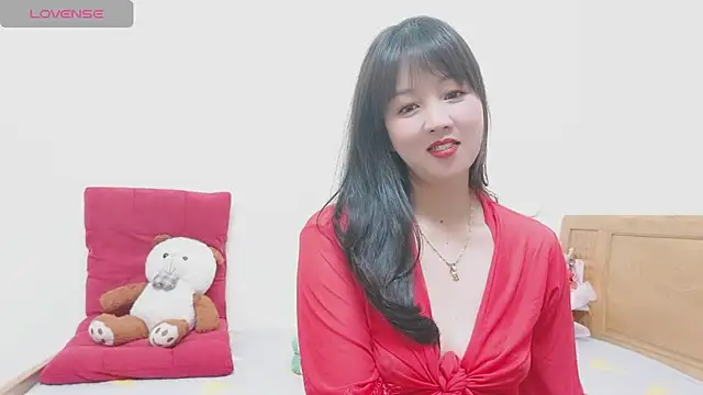 Snapshot of Holygirlsweet777 chatting on February 13, 10:44 am Holygirlsweet777 online show from February 13, 10:44 am