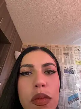 Snapshot of i_am_nina_ chatting on July 12, 8:11 pm i am nina online show from July 12, 8:11 pm