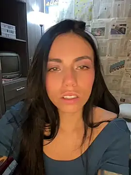 Snapshot of i_am_nina_ chatting on July 19, 2:26 am i am nina online show from July 19, 2:26 am