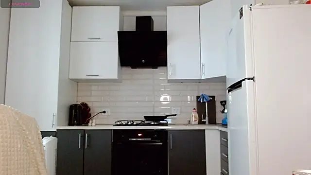 Snapshot of SayMeow_ chatting on June 27, 3:28 pm SayMeow online show from June 27, 3:28 pm