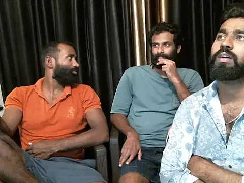 Snapshot of indian2 chatting on December 15, 10:28 am indian2 online show from December 15, 10:28 am