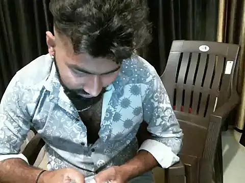 Snapshot of indian2 chatting on December 16, 4:13 am indian2 online show from December 16, 4:13 am