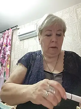 EffectFiona online show from April 4, 11:02 pm