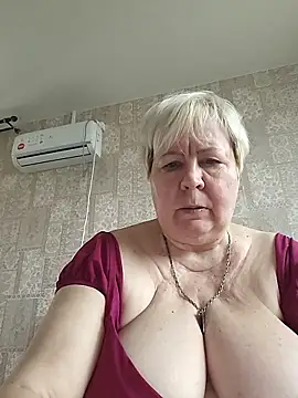 EffectFiona online show from April 14, 5:46 am