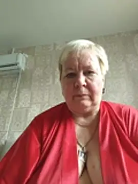 Snapshot of EffectFiona chatting on July 3, 6:09 am EffectFiona online show from July 3, 6:09 am