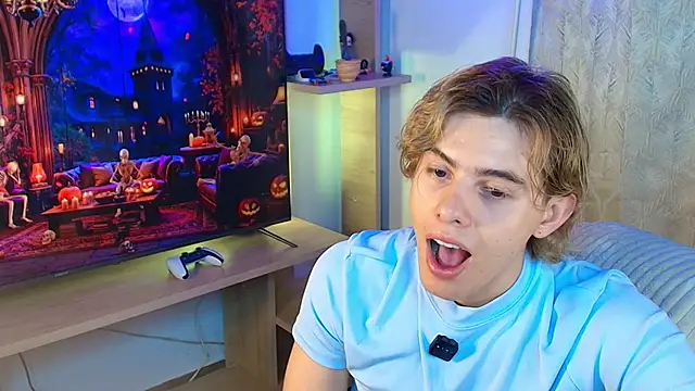 Snapshot of dimitri_tv chatting on October 7, 2:20 am dimitri tv online show from October 7, 2:20 am