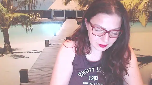 Snapshot of Queen__Natasha chatting on May 28, 9:23 pm Queen Natasha online show from May 28, 9:23 pm